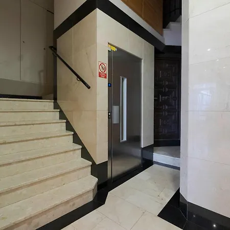 Reformado Con Encanto Junto A La Playa Zurriola, En Donostia - Apartamento *