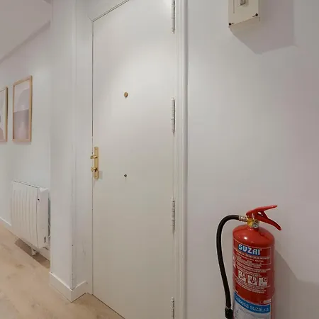 Apartamento Reformado Con Encanto Junto A La Playa Zurriola, En Donostia - San Sebastián