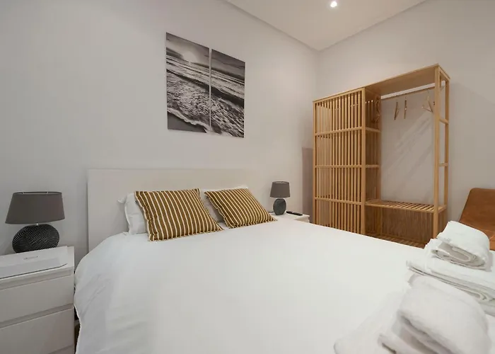 Apartmán Reformado Con Encanto Junto A La Playa Zurriola, En Donostia -