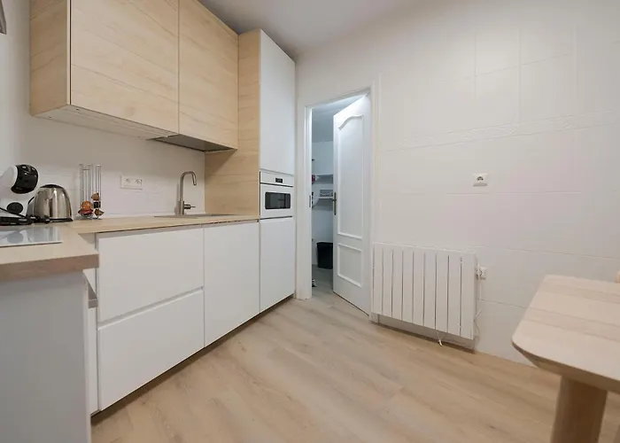 Reformado Con Encanto Junto A La Playa Zurriola, En Donostia - Apartmán