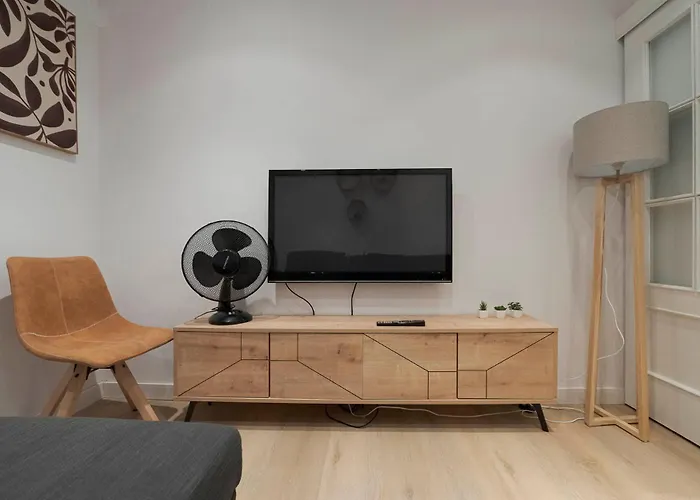 Apartmán Reformado Con Encanto Junto A La Playa Zurriola, En Donostia -