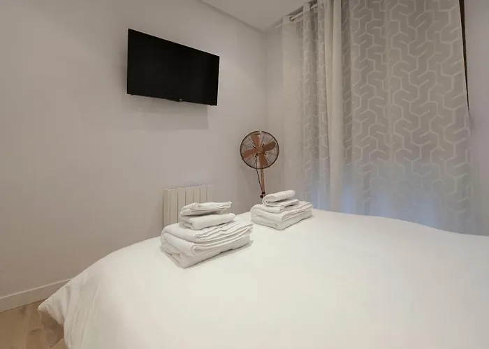 Reformado Con Encanto Junto A La Playa Zurriola, En Donostia - Apartmán